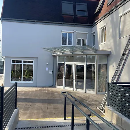 فندق Wasserpalast - Breakfast For Free!!!