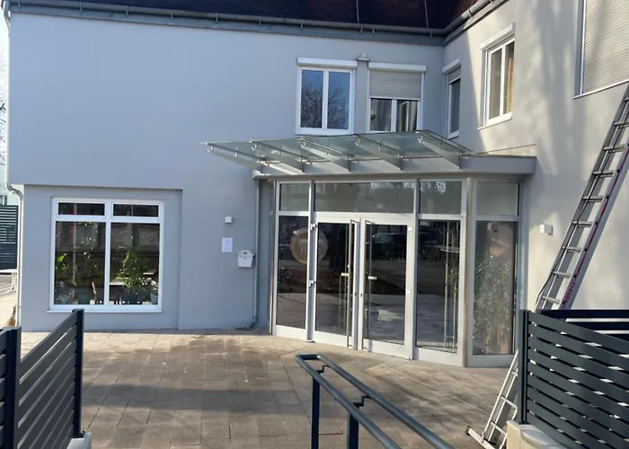 فندق Wasserpalast - Breakfast For Free!!!