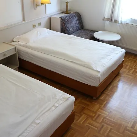 Wasserpalast - Breakfast For Free!!! Otel Graz