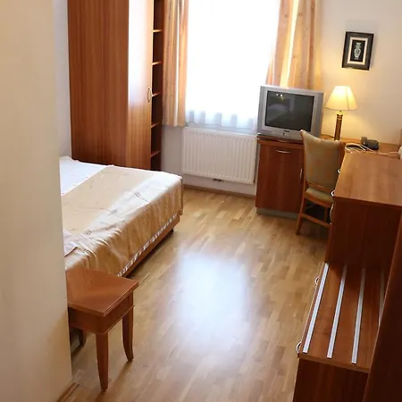 Wasserpalast - Breakfast For Free!!! Отель Грац