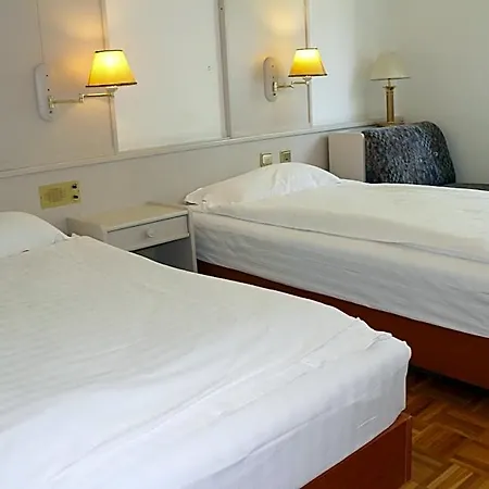 Wasserpalast - Breakfast For Free!!! 2*