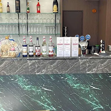 Wasserpalast - Breakfast For Free!!! 2* Graz