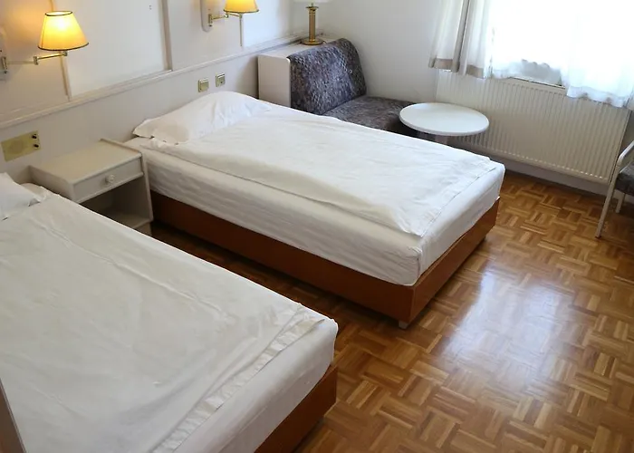 Wasserpalast - Breakfast For Free!!! Hotel Graz