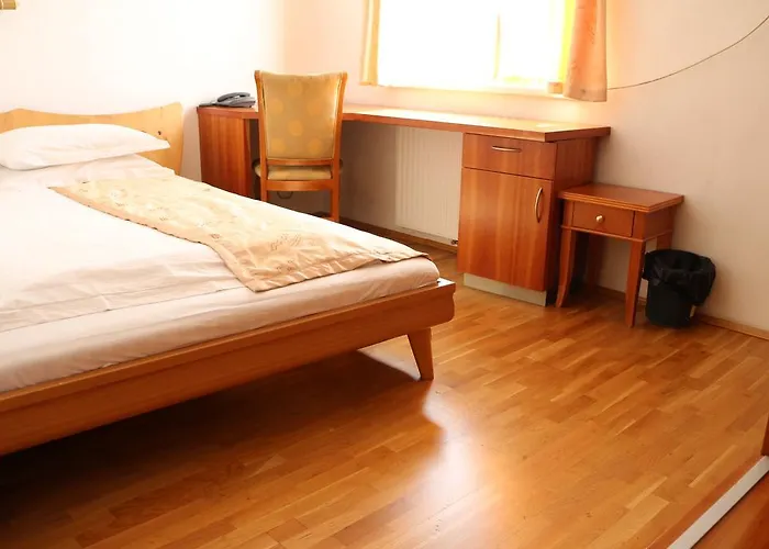 Wasserpalast - Breakfast For Free!!! Hotel 2*