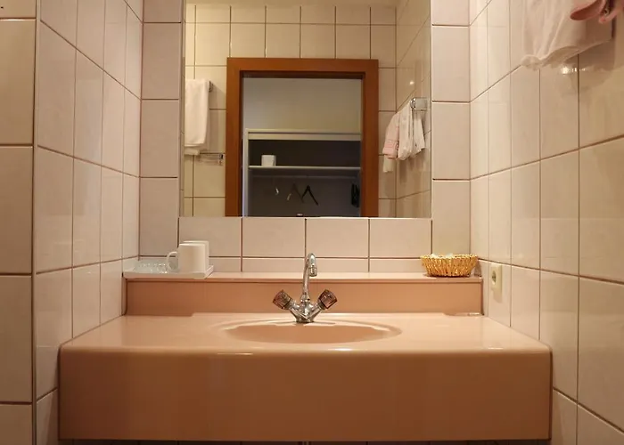 Wasserpalast - Breakfast For Free!!! Hotel 2*